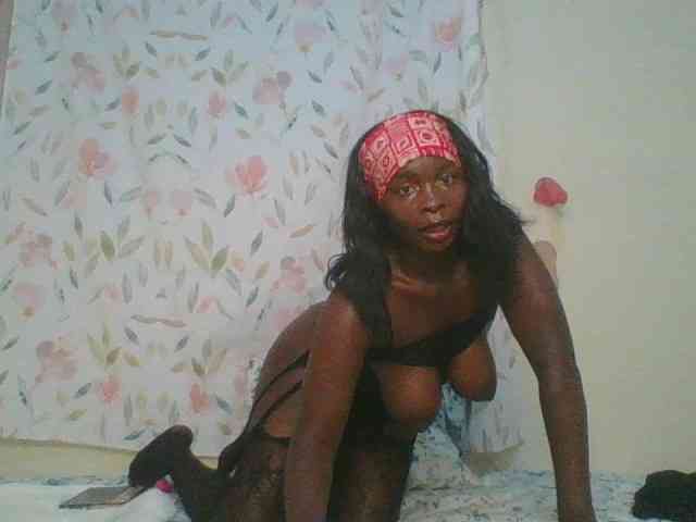 Bigbootydimples webcam