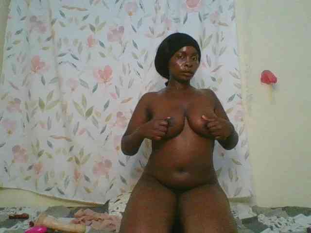 Bigbootydimples webcam