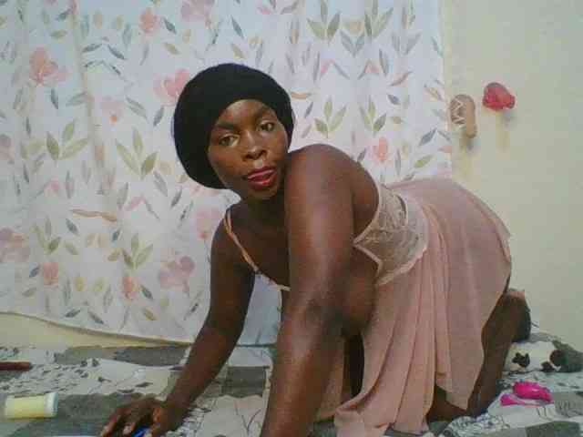 Bigbootydimples webcam