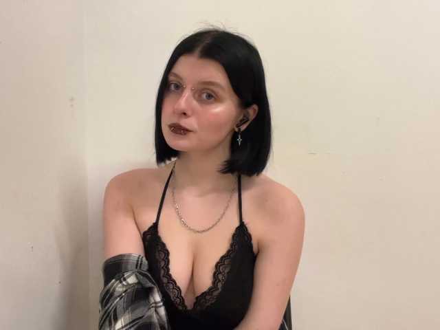 HyonStrausberg's BongaCams show and profile