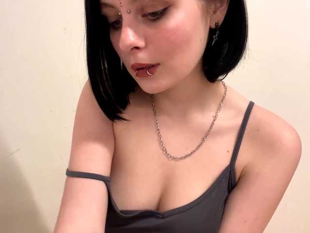 HyonStrausberg's BongaCams show and profile