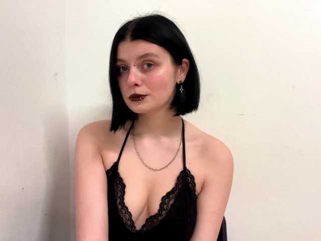 HyonStrausberg's BongaCams show and profile