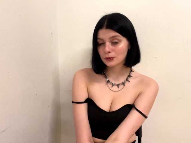 HyonStrausberg's BongaCams show and profile