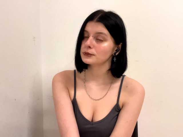 HyonStrausberg's BongaCams show and profile