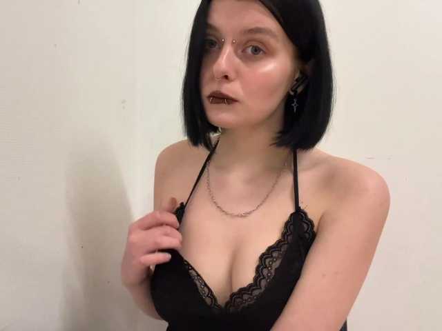 HyonStrausberg's BongaCams show and profile