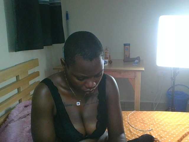 Spicyebony's BongaCams show and profile