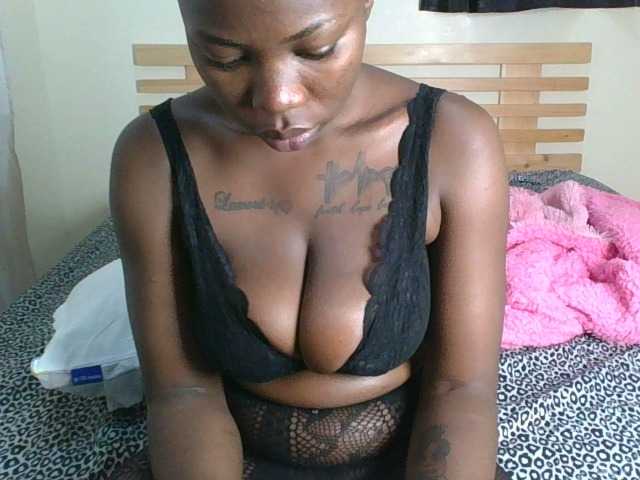 Spicyebony's BongaCams show and profile