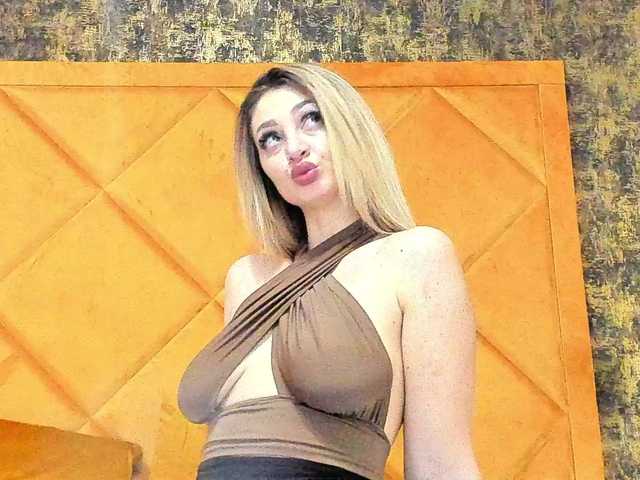 PatriciaStorm's BongaCams show and profile