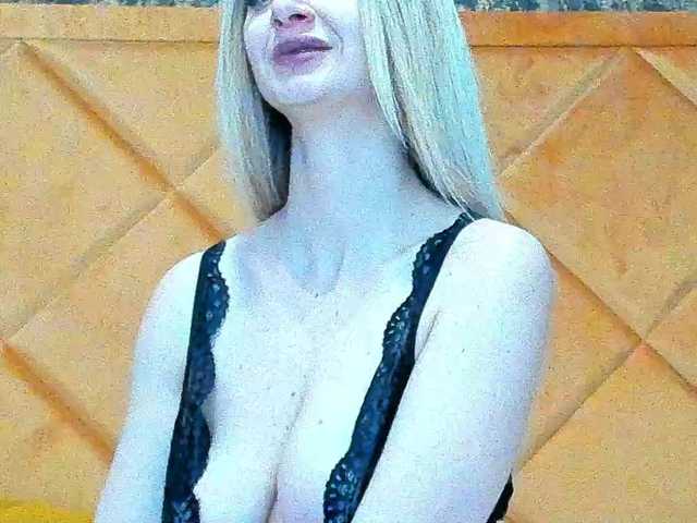 PatriciaStorm's BongaCams show and profile