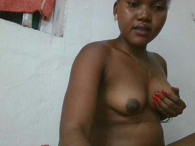 ffrancisca vous attend pour discuter, flirter et plus sur bongacams