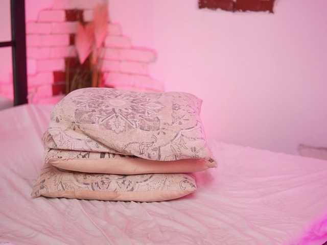 CallieDoll's BongaCams show and profile