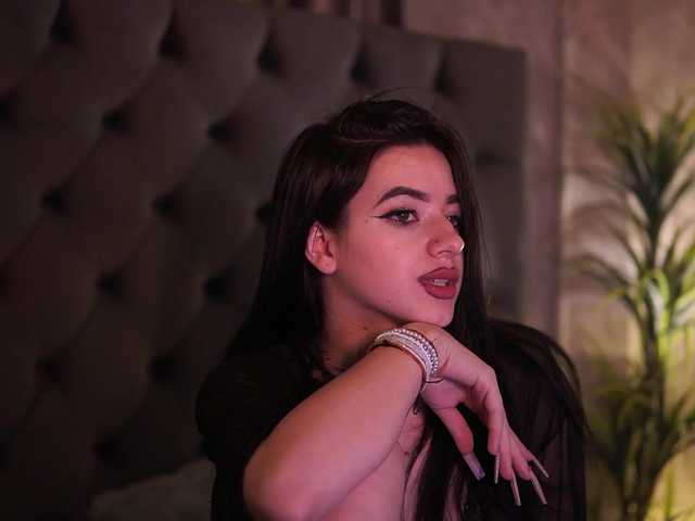 CallieDoll's BongaCams show and profile