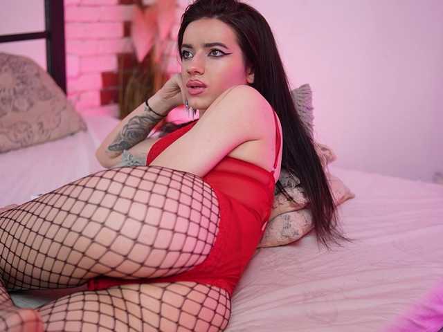 CallieDoll's BongaCams show and profile