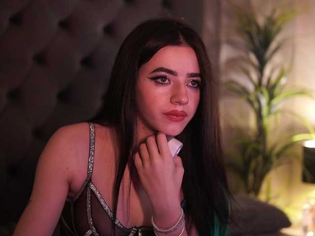 CallieDoll's BongaCams show and profile