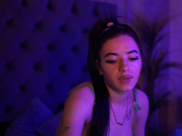 CallieDoll's BongaCams show and profile