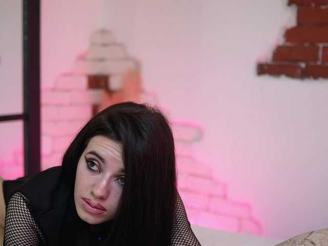 CallieDoll's BongaCams show and profile