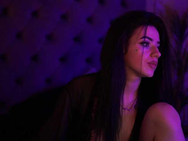 CallieDoll's BongaCams show and profile