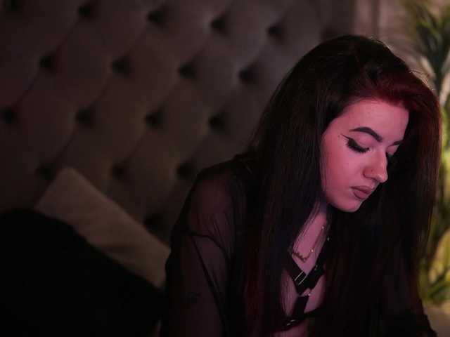 CallieDoll's BongaCams show and profile