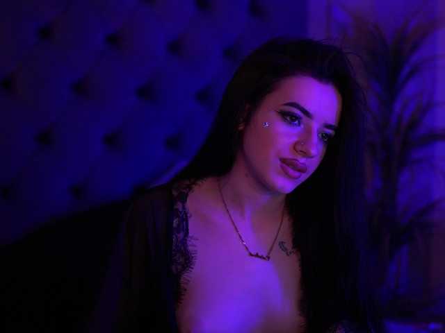 CallieDoll's BongaCams show and profile