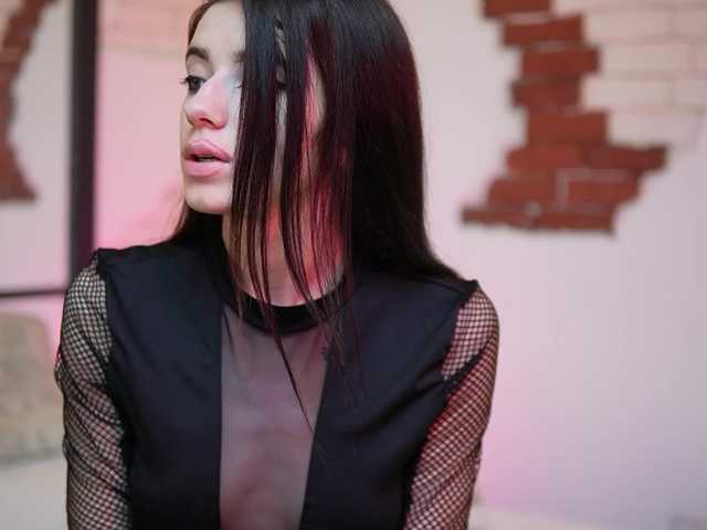 CallieDoll's BongaCams show and profile