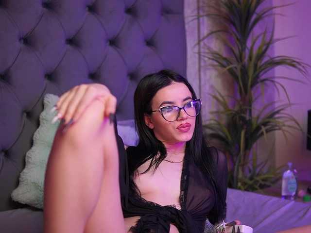 CallieDoll's BongaCams show and profile