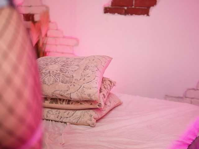 CallieDoll's BongaCams show and profile