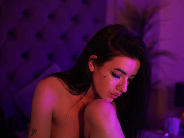 CallieDoll live cam profile