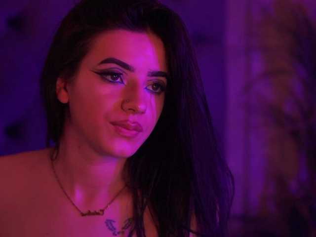 CallieDoll's BongaCams show and profile