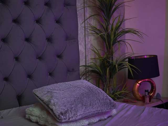 CallieDoll's BongaCams show and profile