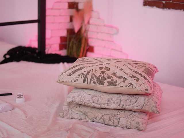 CallieDoll's BongaCams show and profile