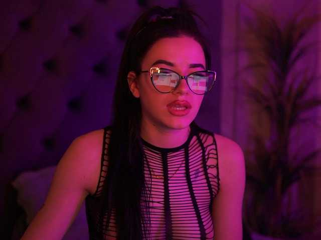 CallieDoll live cam profile