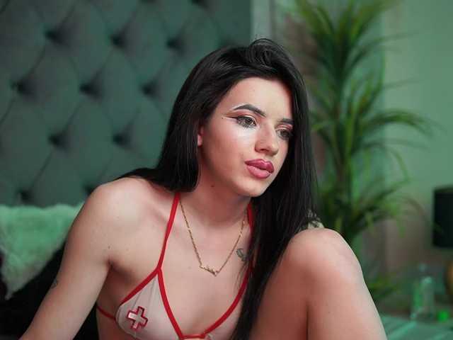 CallieDoll's BongaCams show and profile