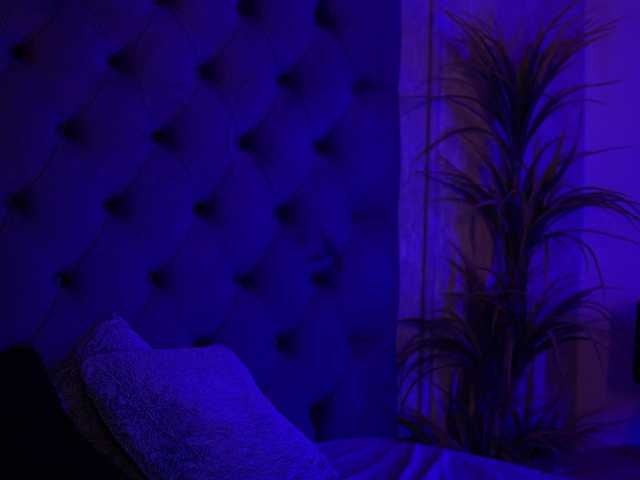 CallieDoll's BongaCams show and profile