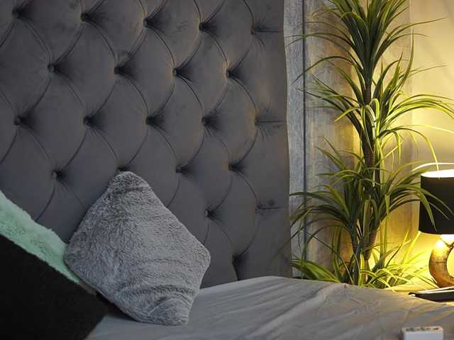 CallieDoll's BongaCams show and profile