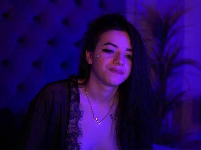 CallieDoll's BongaCams show and profile