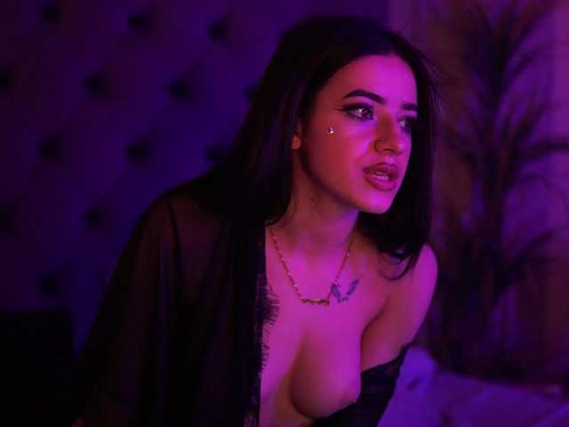 CallieDoll's BongaCams show and profile