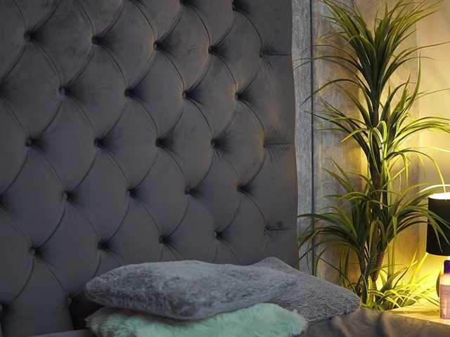 CallieDoll's BongaCams show and profile