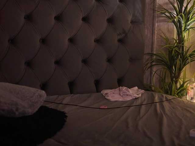 CallieDoll's BongaCams show and profile