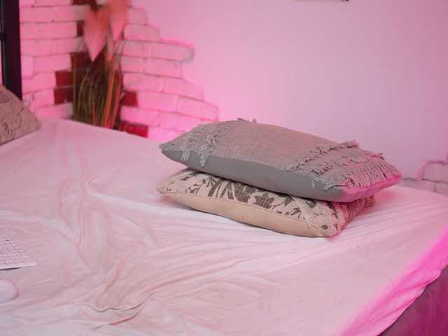 CallieDoll's BongaCams show and profile