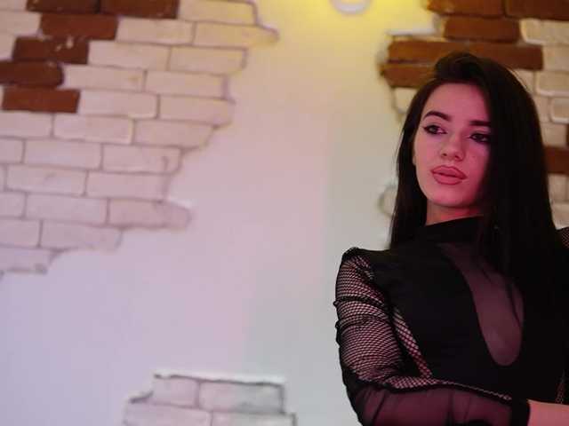 CallieDoll's BongaCams show and profile