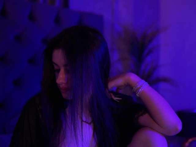 CallieDoll's BongaCams show and profile