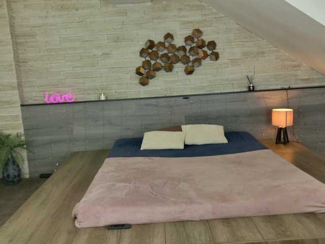 hornybe3's BongaCams show and profile