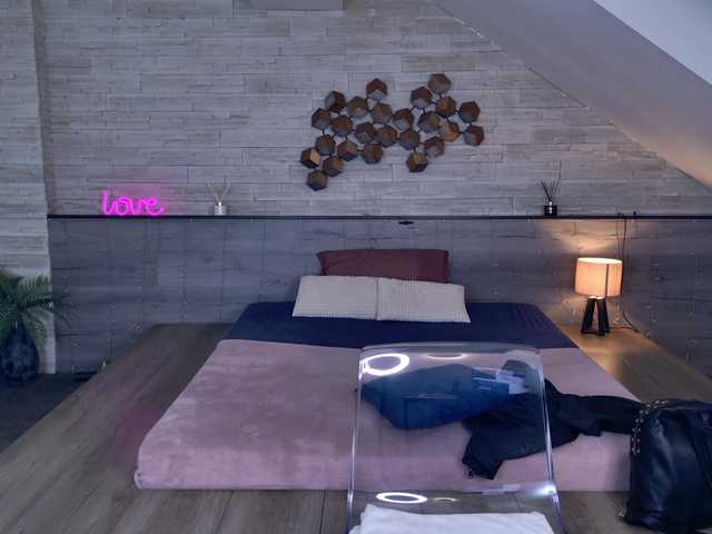 hornybe3's BongaCams show and profile