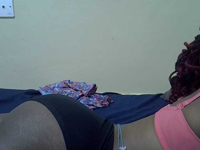 Missjade25 broadcasting live