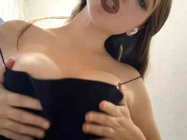 FidelaStickford webcam