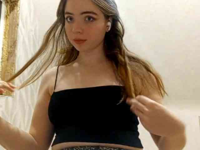 FidelaStickford webcam