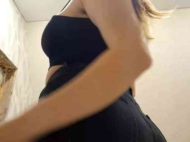 FidelaStickford webcam