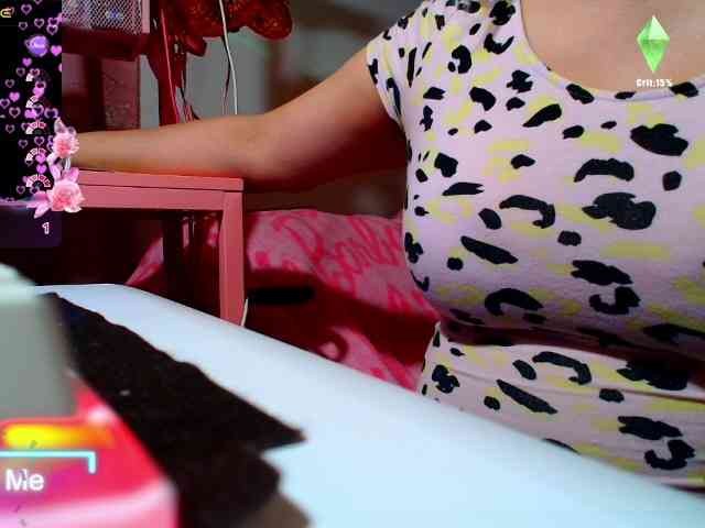 GODDESSKIKIDOLL webcam