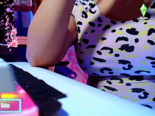 GODDESSKIKIDOLL webcam