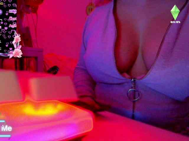 GODDESSKIKIDOLL webcam